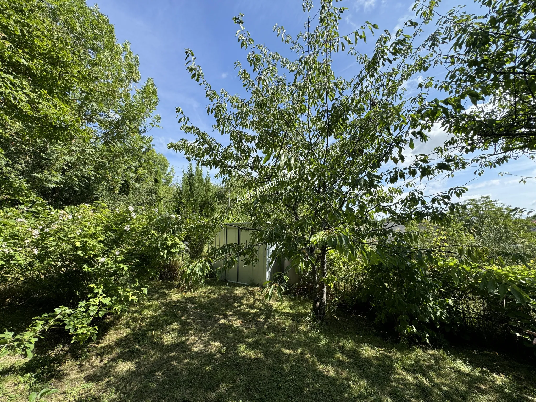 Maison de village en pierres avec jardin et terres à Limoux 