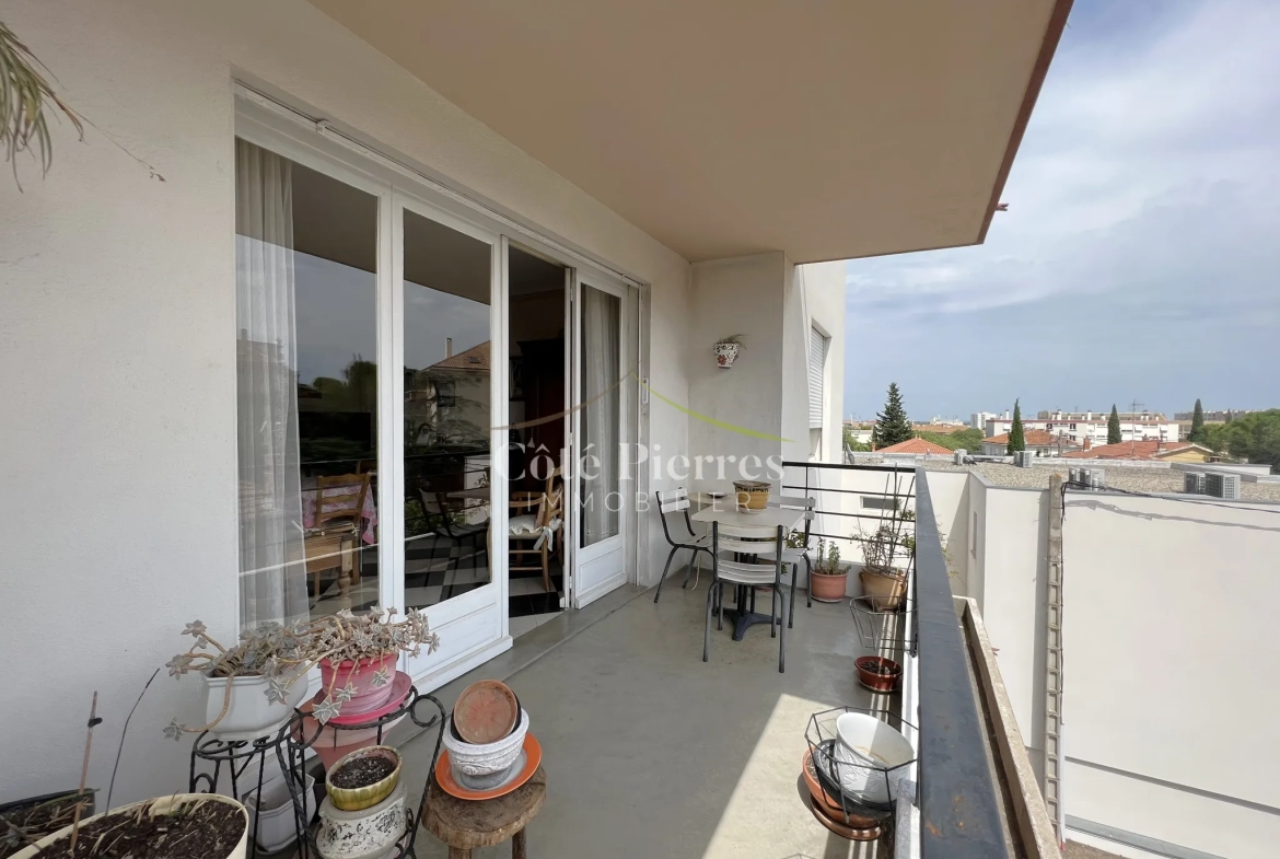 Appartement T3bis lumineux avec balcon à Nîmes 