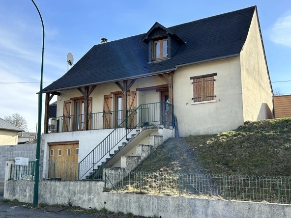 Maison rénovée à Egletons avec garage et terrain spacieux