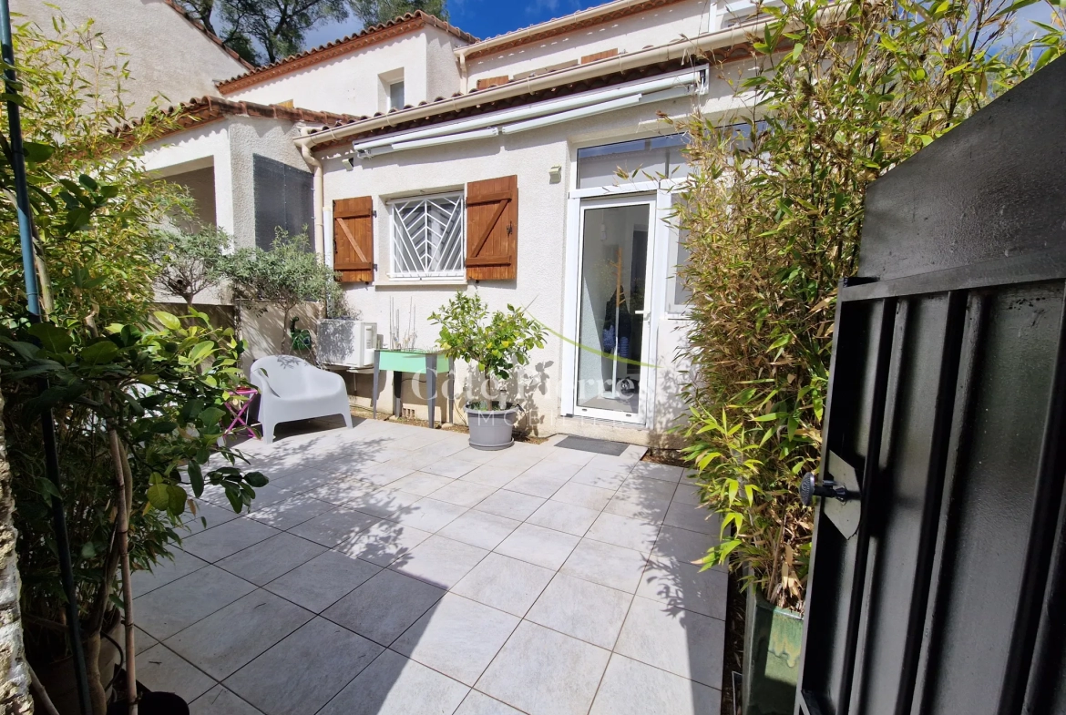 Belle Maison à Nîmes avec Chambre Climatisée et Garage 