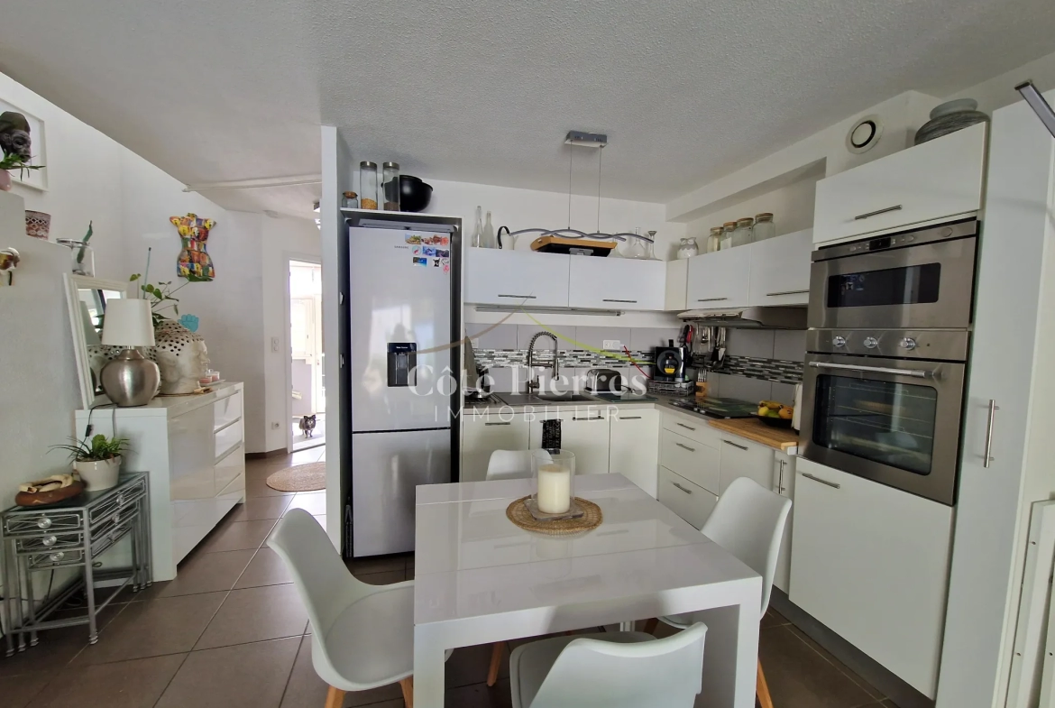 Belle Maison à Nîmes avec Chambre Climatisée et Garage 