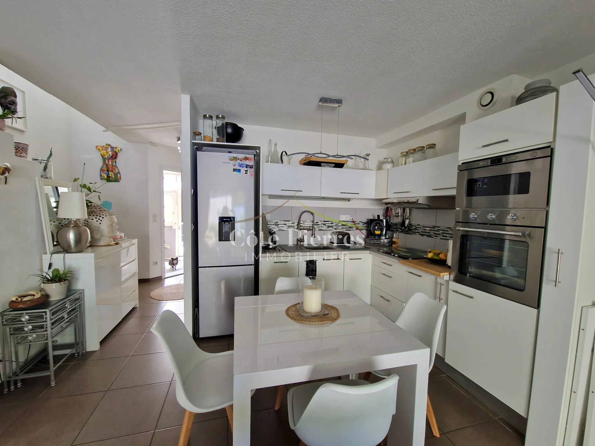 Belle Maison à Nîmes avec Chambre Climatisée et Garage 