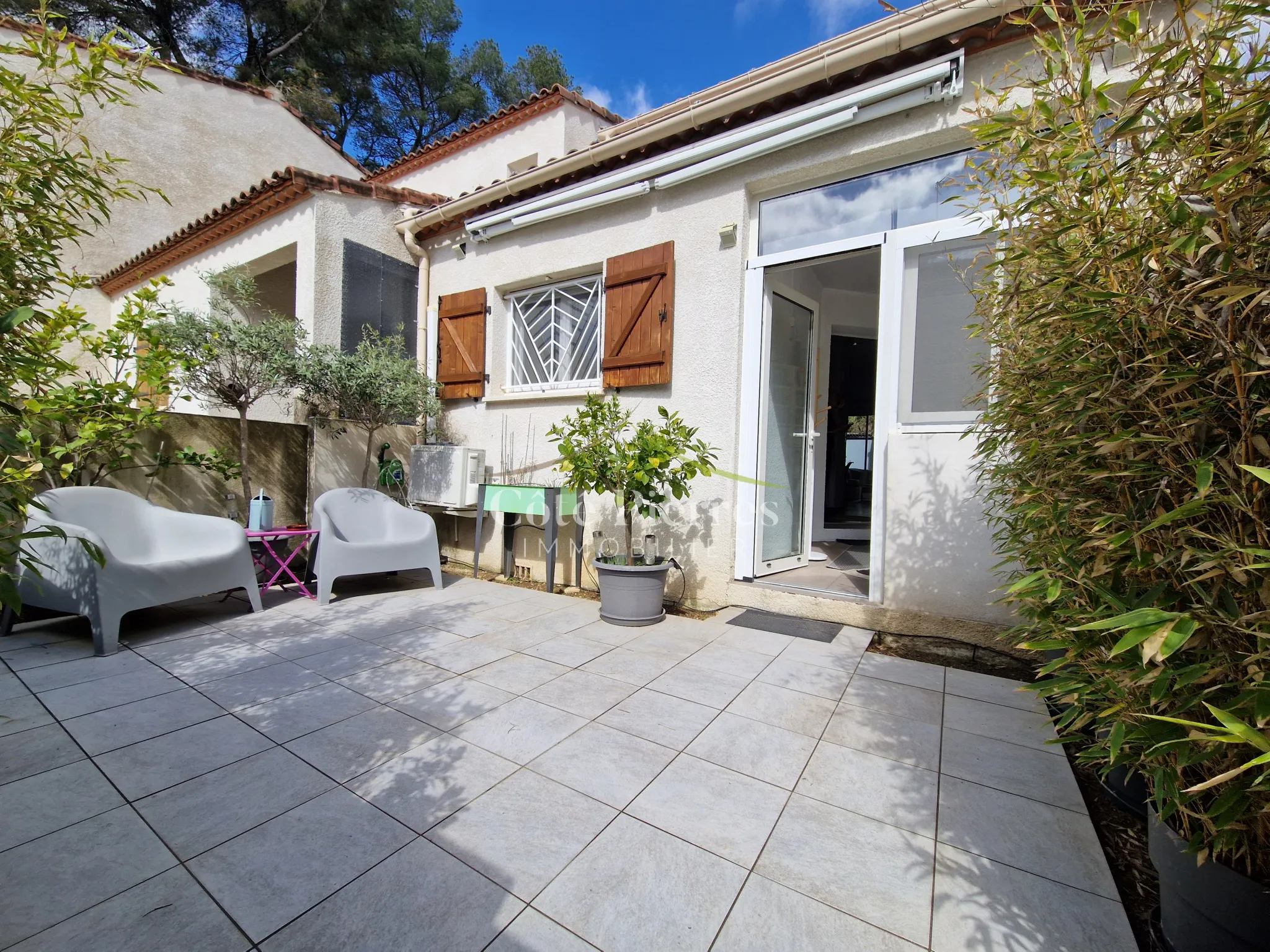 Belle Maison à Nîmes avec Chambre Climatisée et Garage 