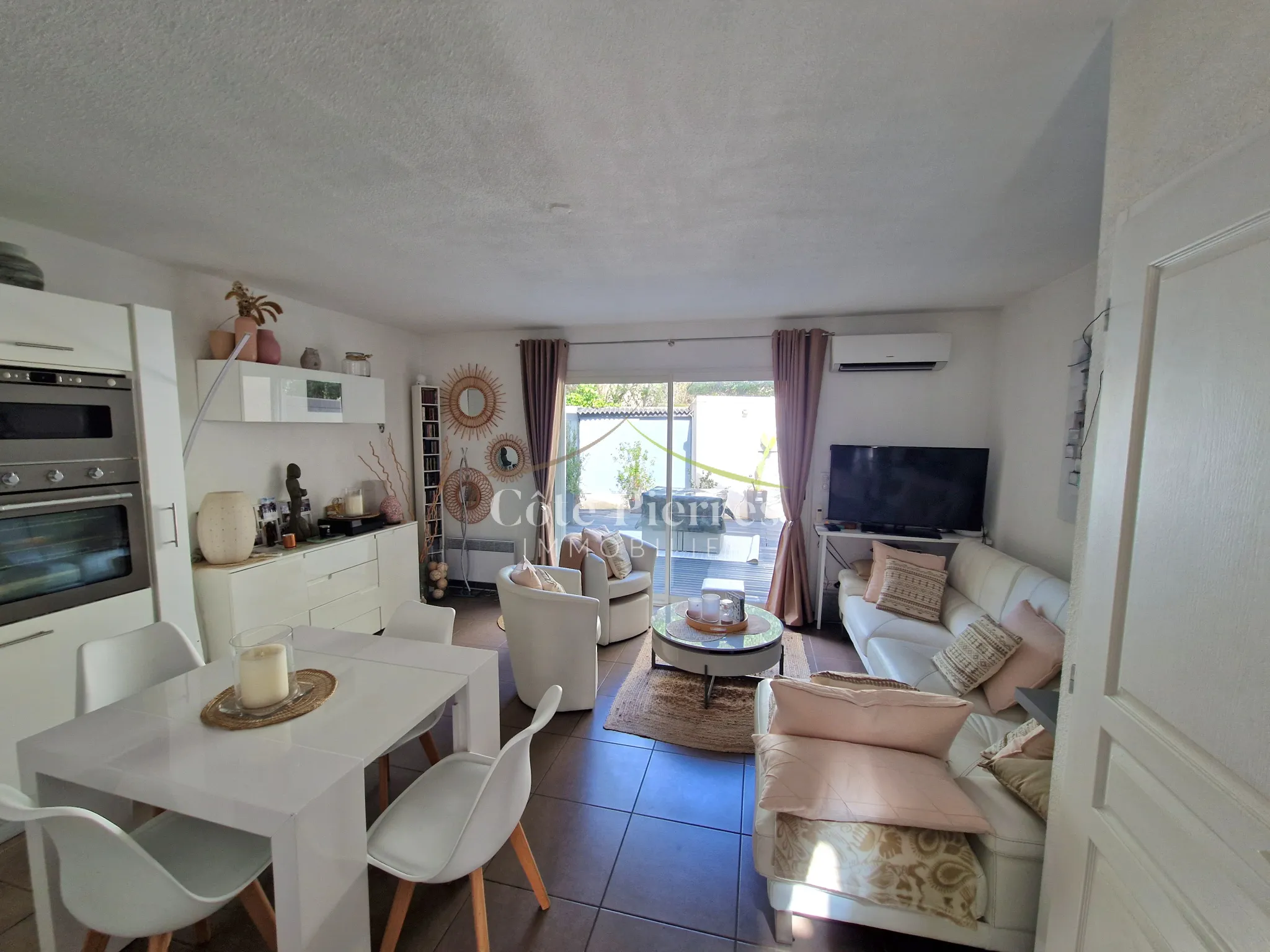 Belle Maison à Nîmes avec Chambre Climatisée et Garage 