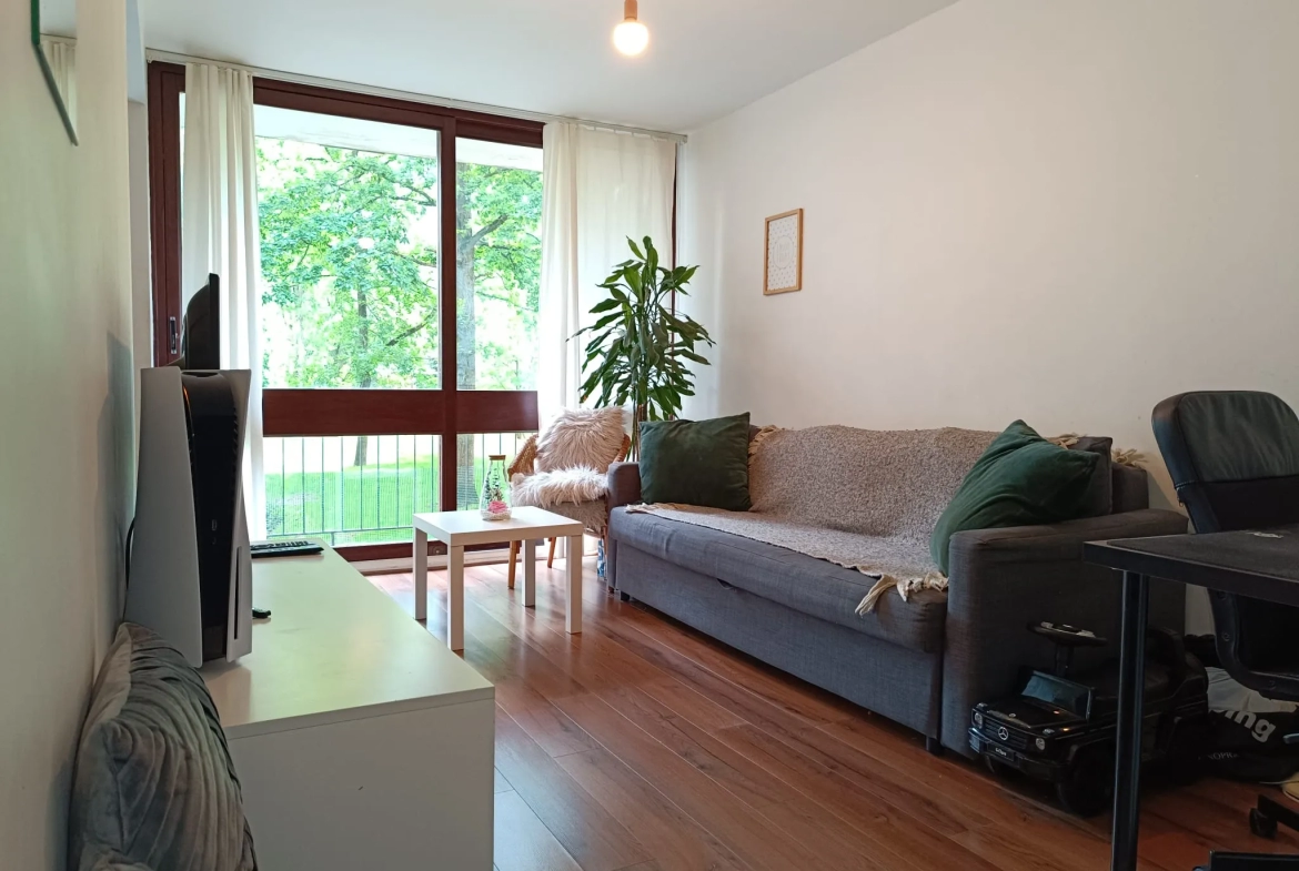 Appartement avec piscine et balcon - Fontenay le Fleury 