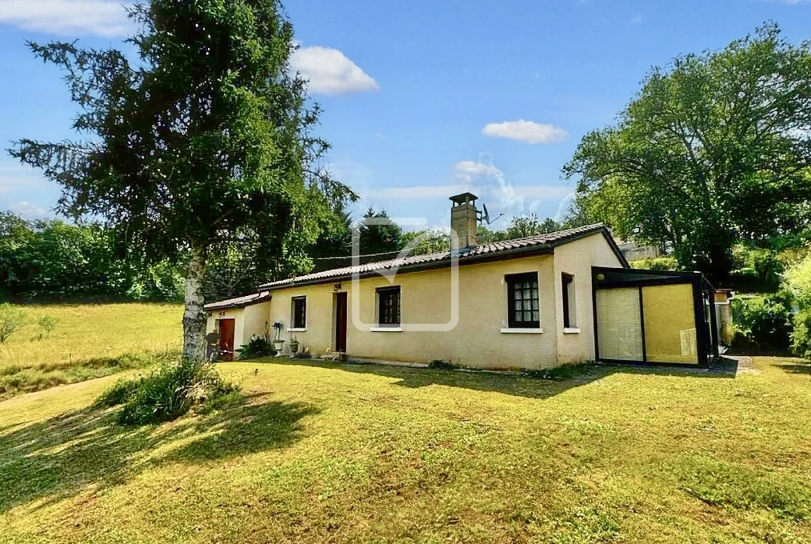 Pavillon de 106m2 avec piscine couverte à Salviac 