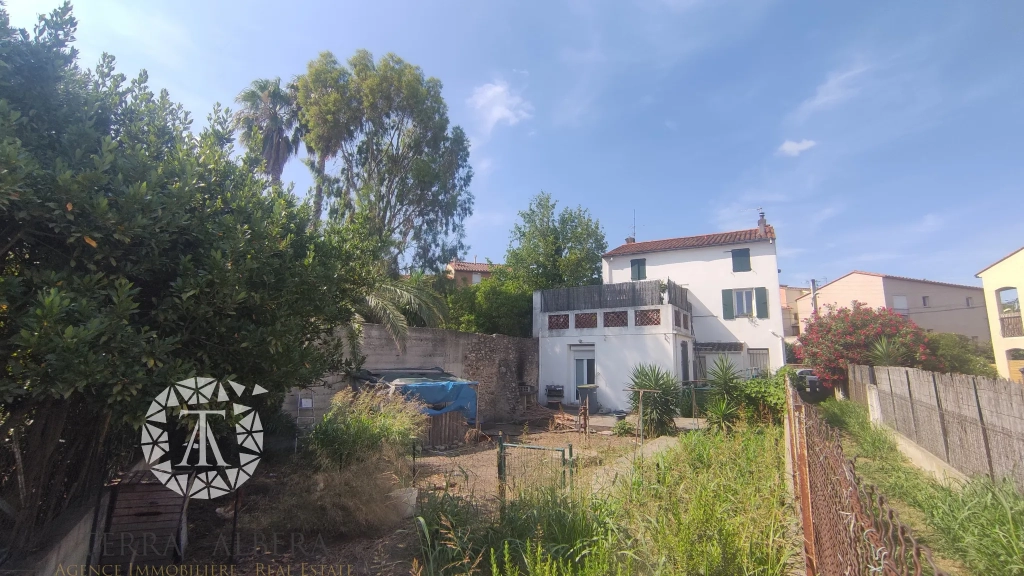 Immeuble de rapport 205m² hab. St Genis des Fontaines 66740