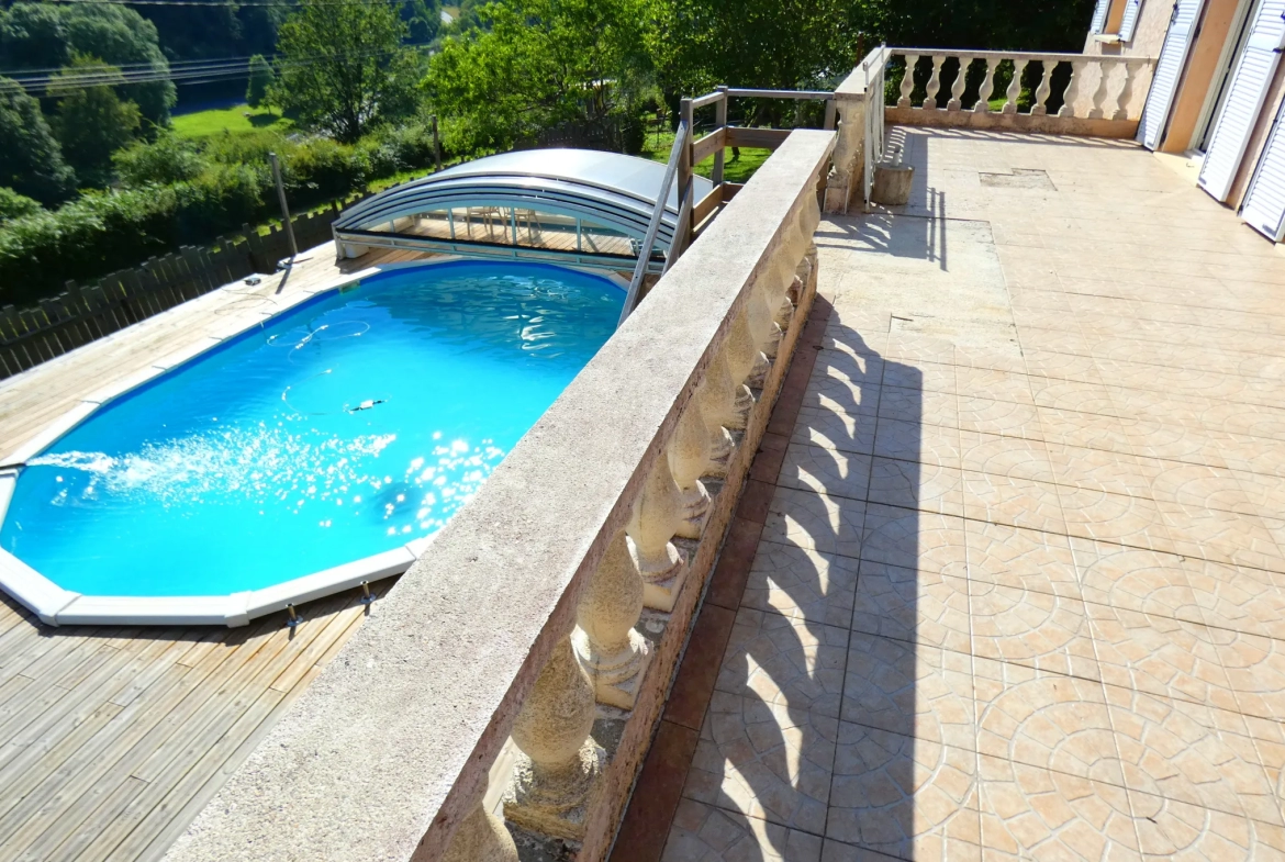 Maison 3 chambres avec grand salon à Aurillac 