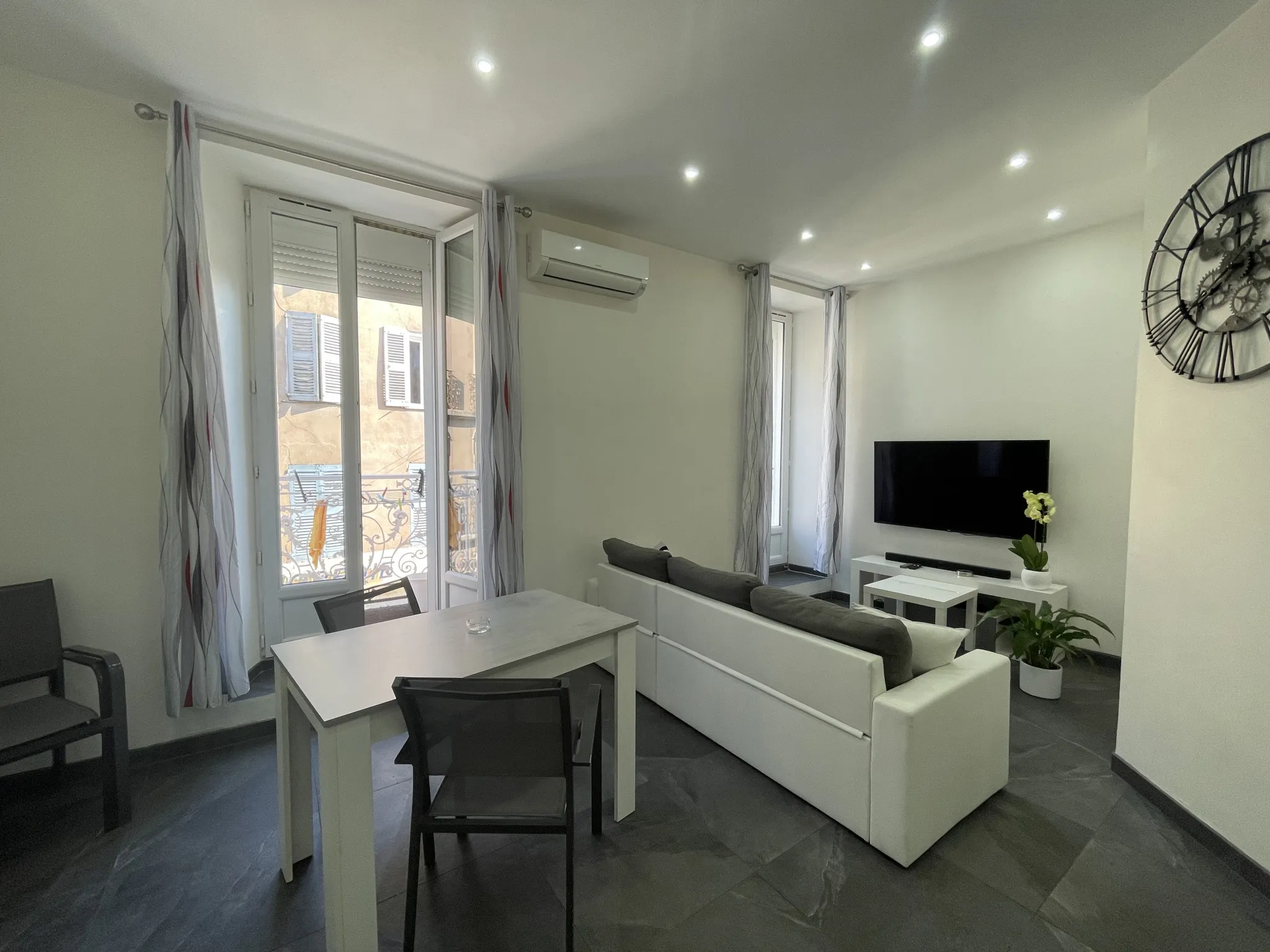 Appartement contemporain 3 pièces à Vidauban 