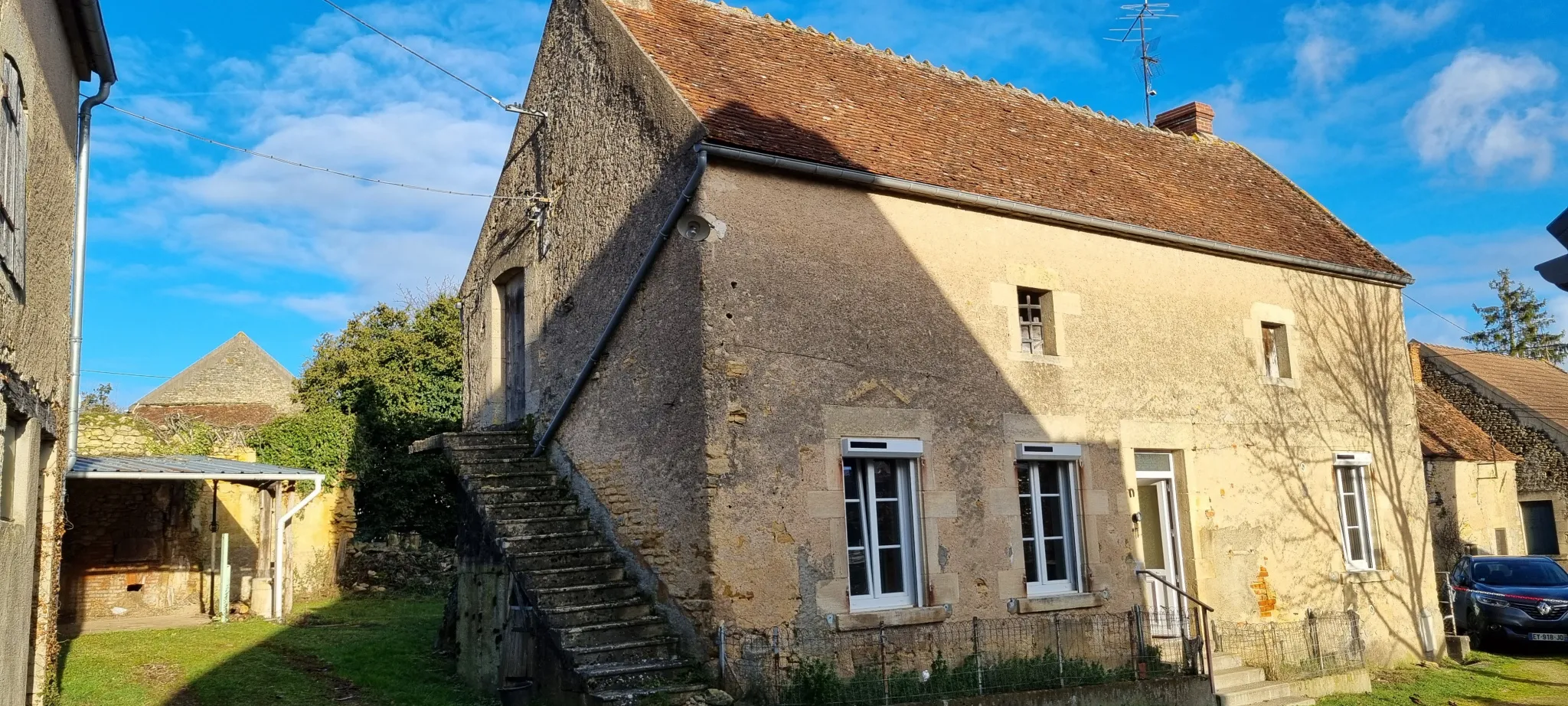 Maison à Rénover avec Dépendances à Trucy l'orgueilleux 