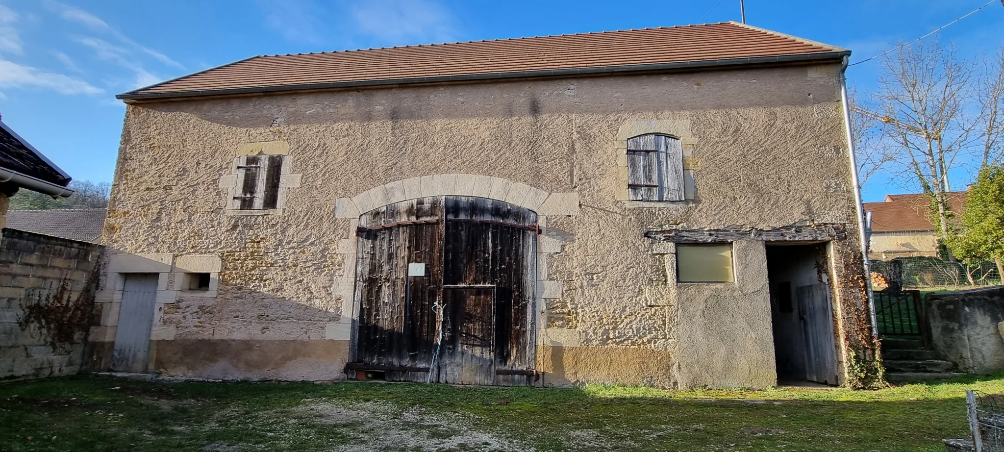 Maison à Rénover avec Dépendances à Trucy l'orgueilleux 