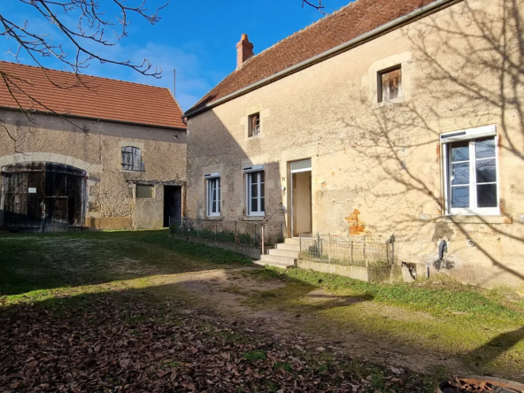 Maison à Rénover avec Dépendances à Trucy l'orgueilleux