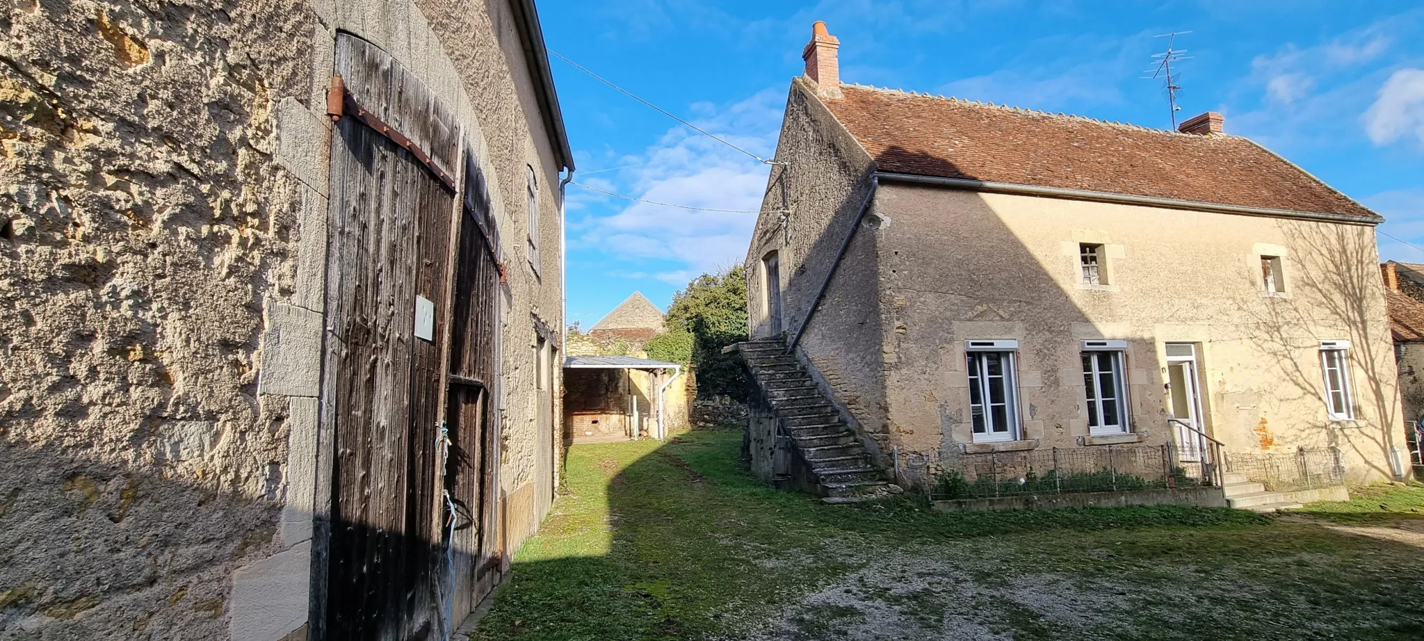 Maison à Rénover avec Dépendances à Trucy l'orgueilleux 