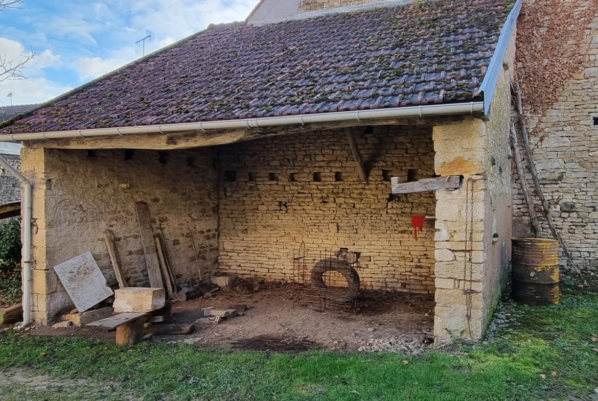 Maison à Rénover avec Dépendances à Trucy l'orgueilleux 