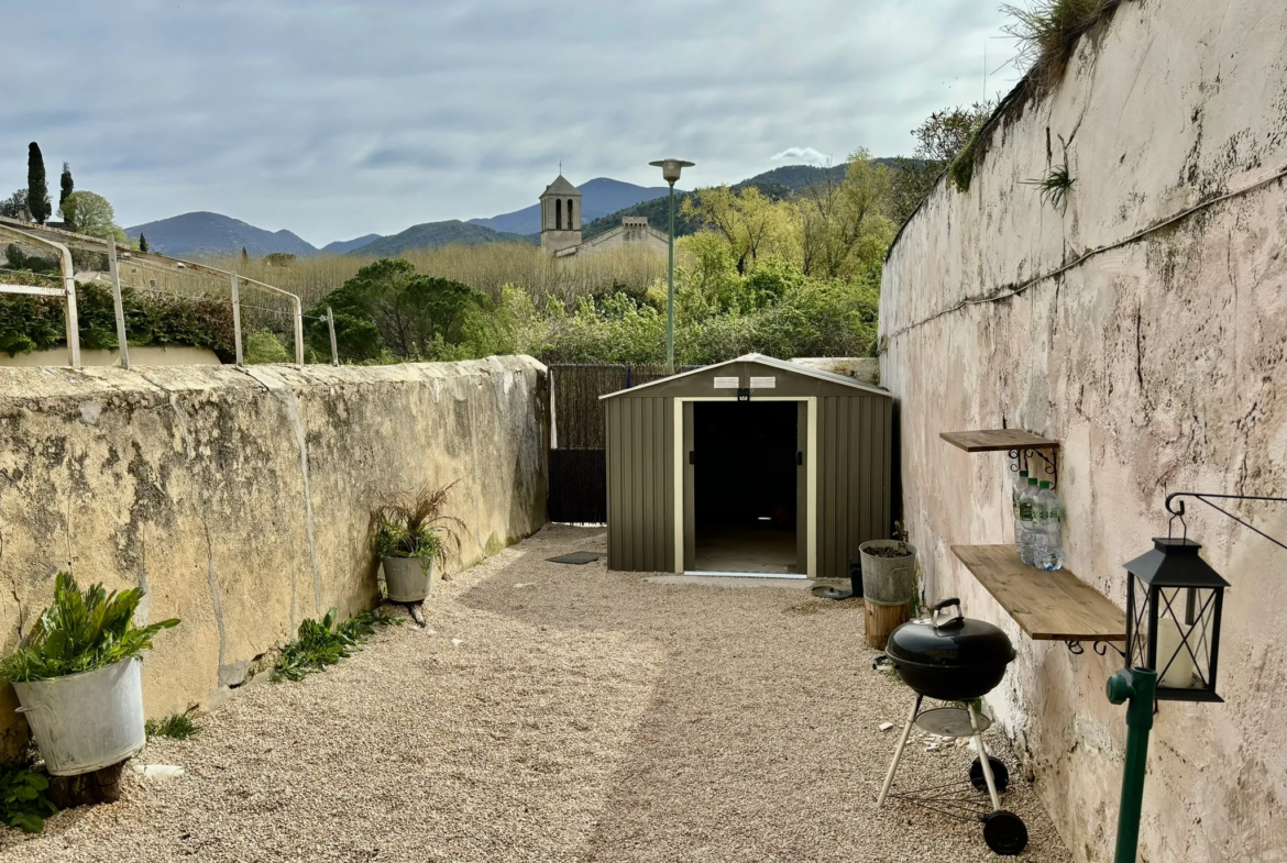 Maison de village avec extérieurs à Malaucène 