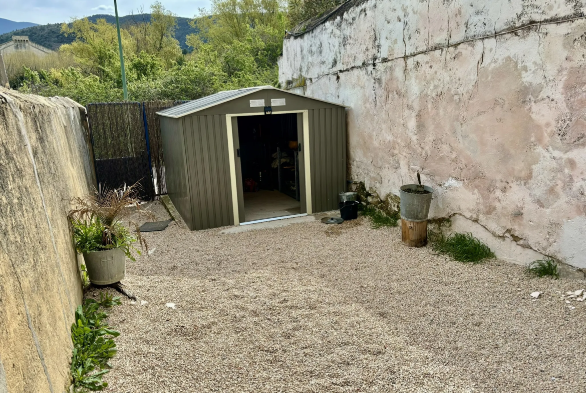 Maison de village avec extérieurs à Malaucène 