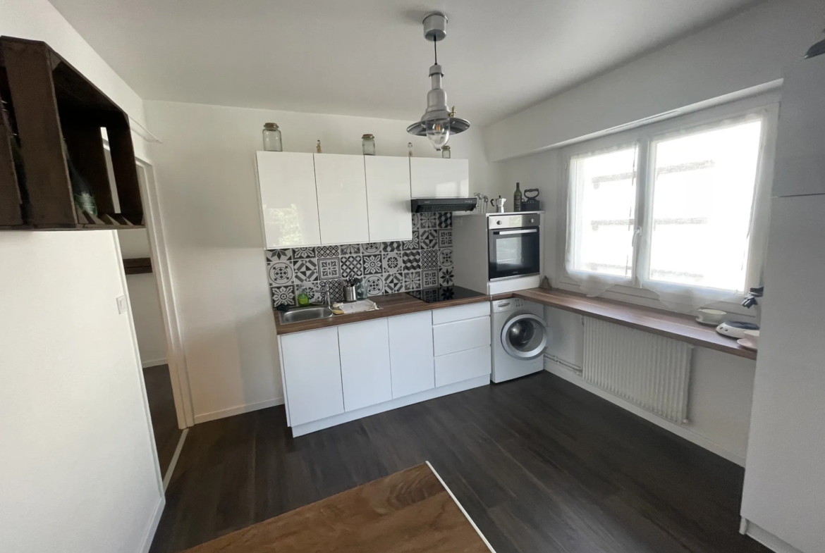 Appartement T2 rénové avec vue dégagée à Montbeliard 