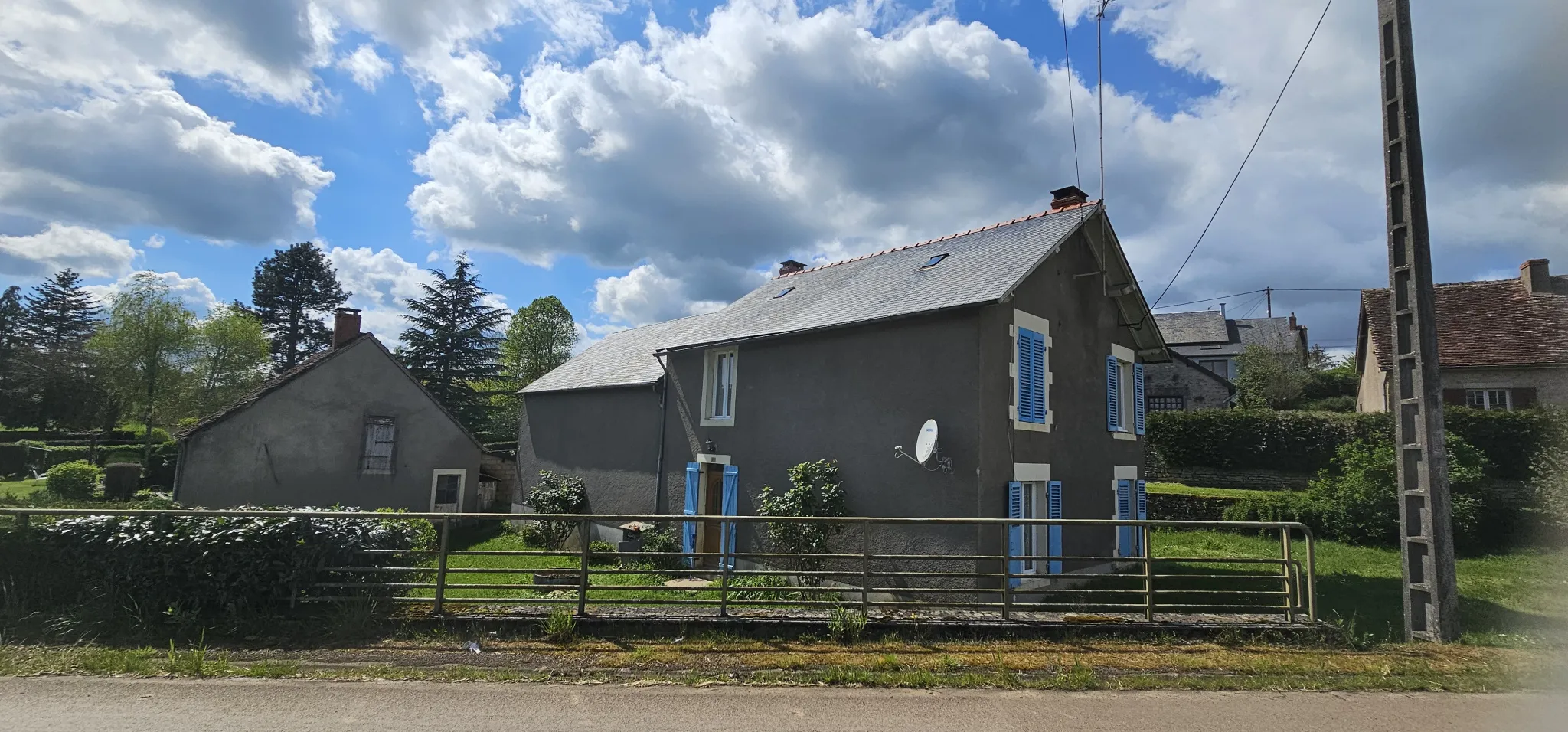 Maison 4 pièces à Montapas avec jardin et annexes 