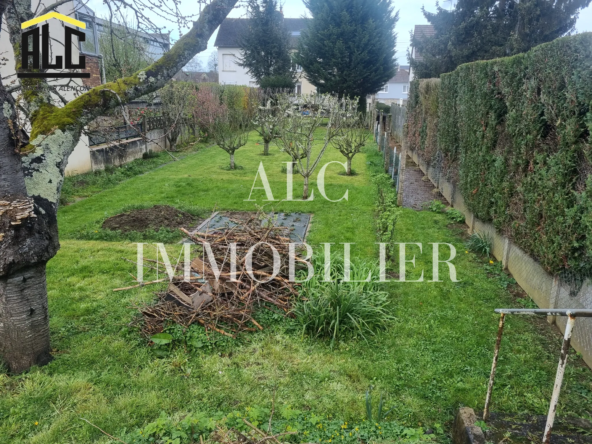 Terrain Constructible à Alençon de 330m2