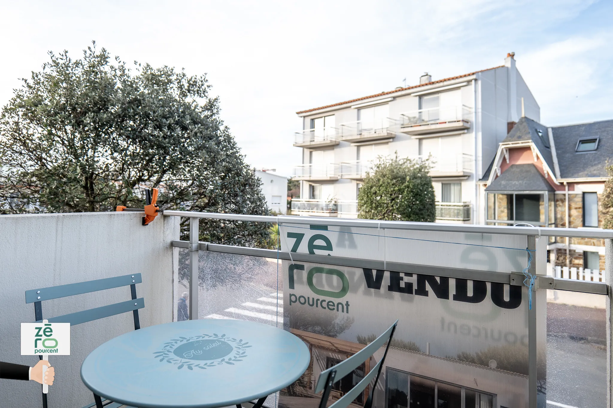 Appartement T2 rénové près du remblai des Sables 