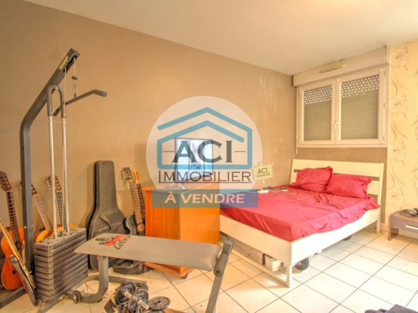 Appartement de type 1 vendu avec locataire à Decines Charpieu