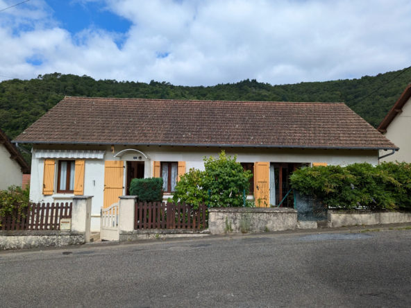 Maison individuelle avec 3 chambres à Laval de Cere