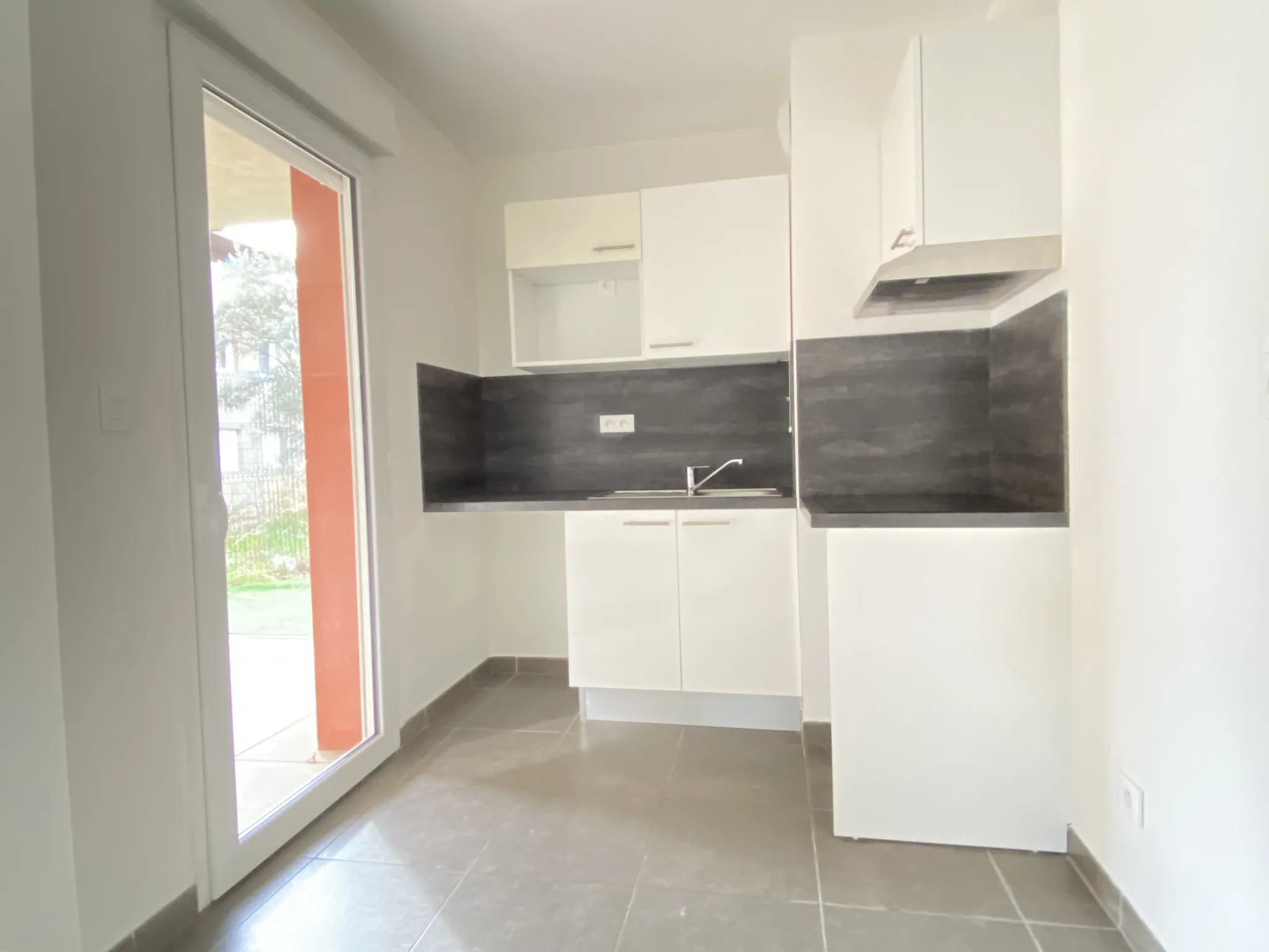 Appartement récent, T3 avec jardin et parking, à Montpellier 