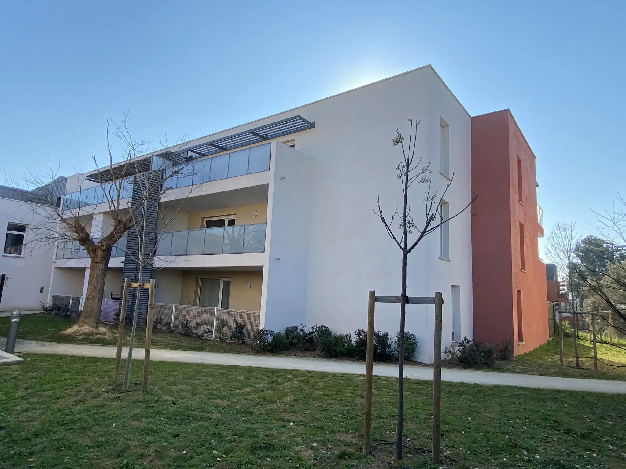 Appartement récent, T3 avec jardin et parking, à Montpellier 