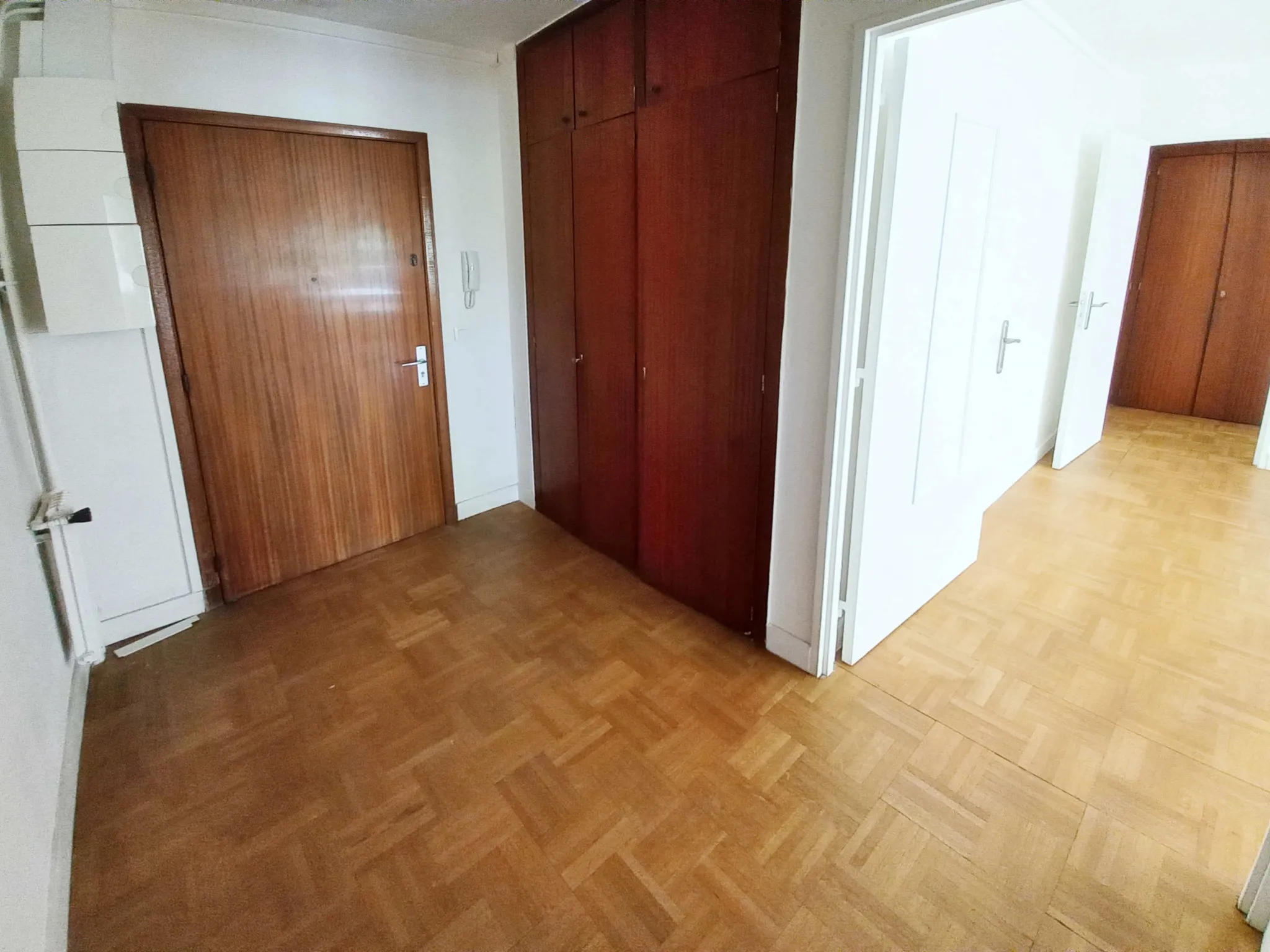 Spacious 2 Rooms Apartment in Joinville le pont 