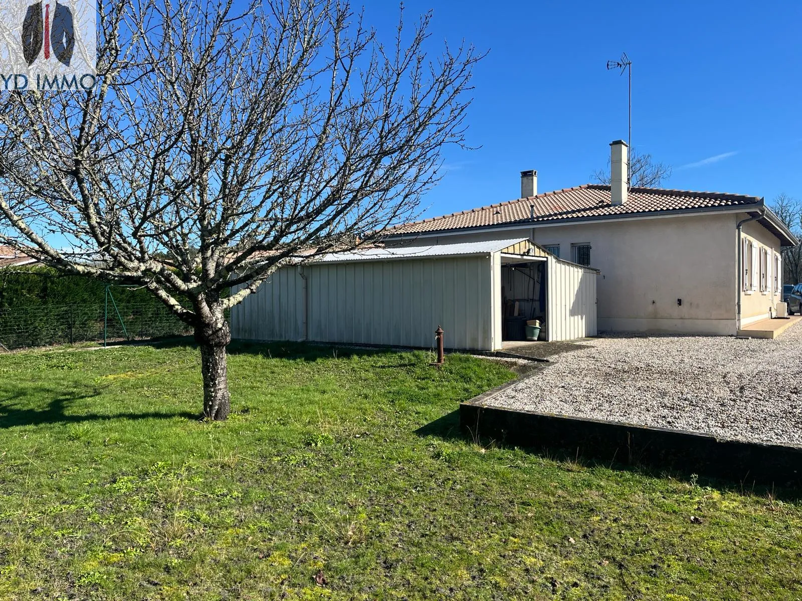 Maison spacieuse et lumineuse avec beau terrain à Balizac 