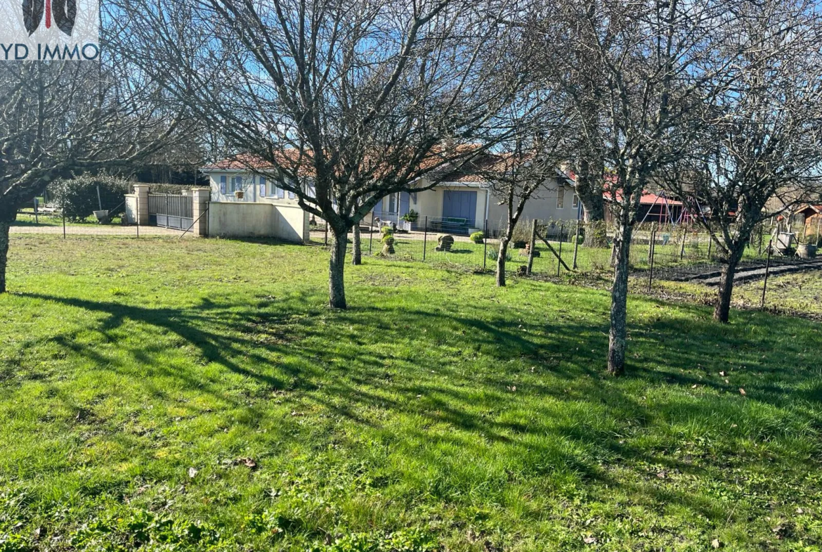 Maison spacieuse et lumineuse avec beau terrain à Balizac 