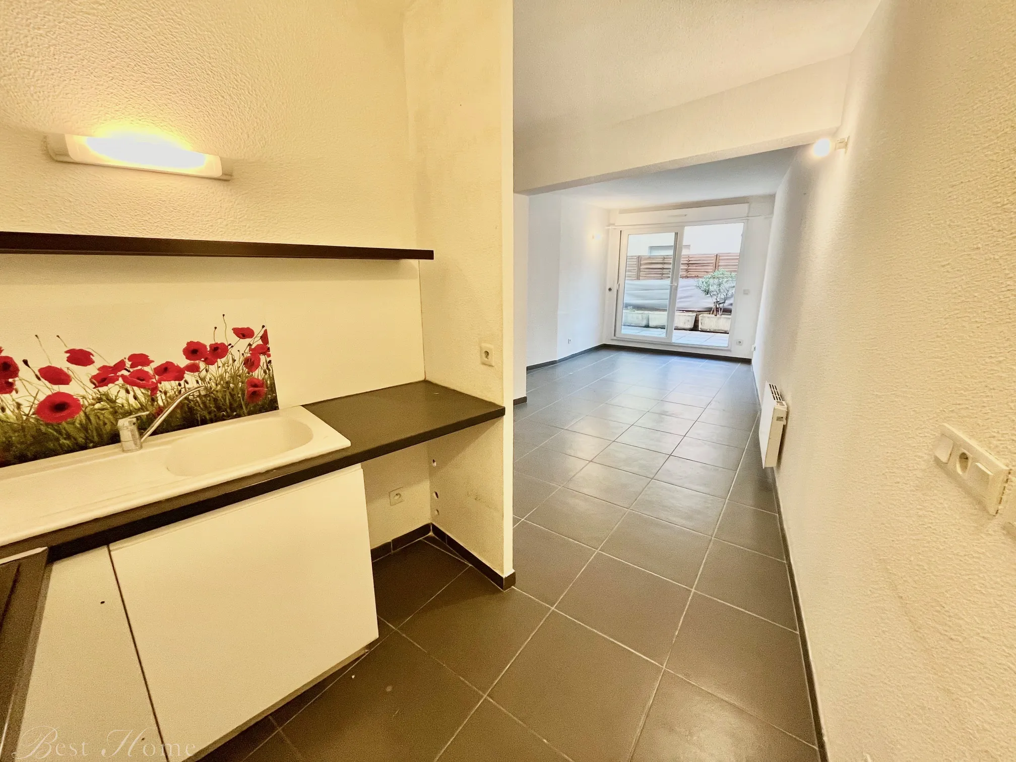 Vente - Appartement T2 avec terrasse et parking à Nîmes 