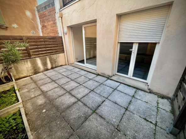 Vente - Appartement T2 avec terrasse et parking à Nîmes