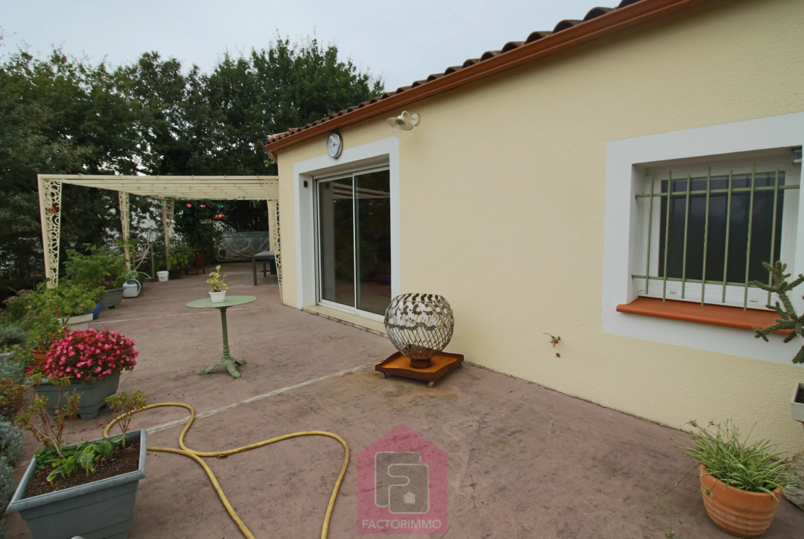 Belle maison à 15 minutes de Cahors avec piscine 