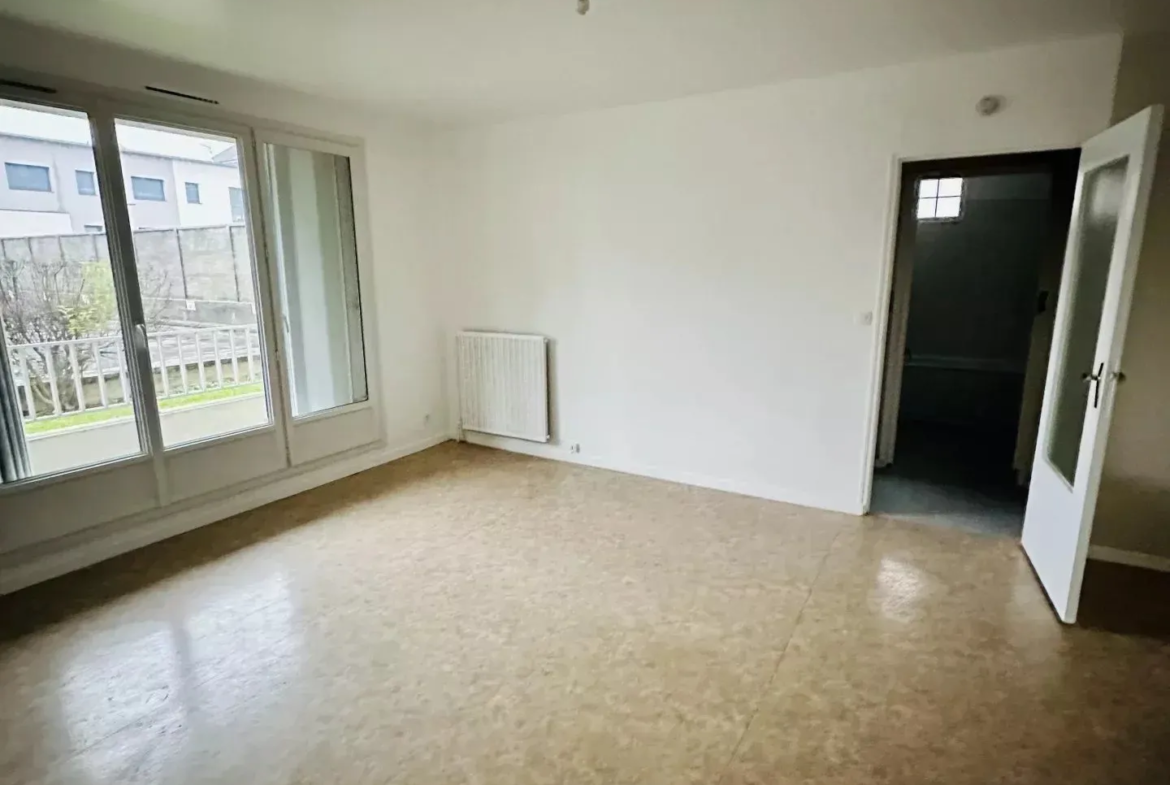 Appartement de type 2 à rénover avec parking à Troyes 