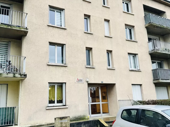 Appartement de type 2 à rénover avec parking à Troyes