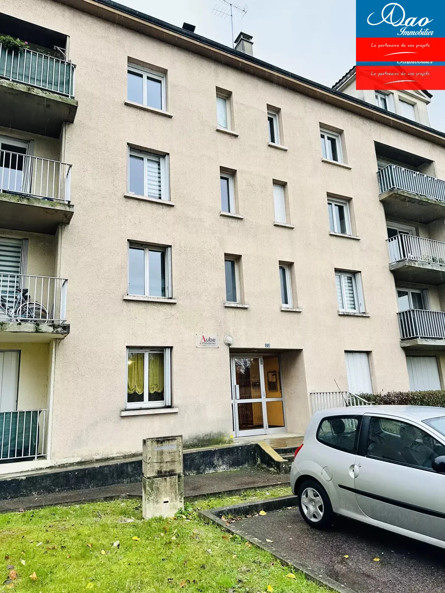 Appartement de type 2 à rénover avec parking à Troyes 