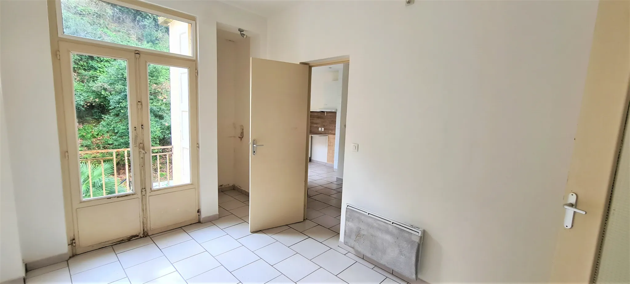 Appartement F2 bis à Amelie les bains palalda avec vue sur la montagne 