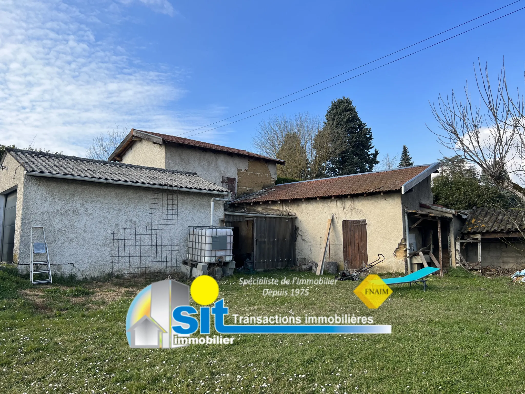 Sale - Maisonette to Renovate in Chonas l'amballan 