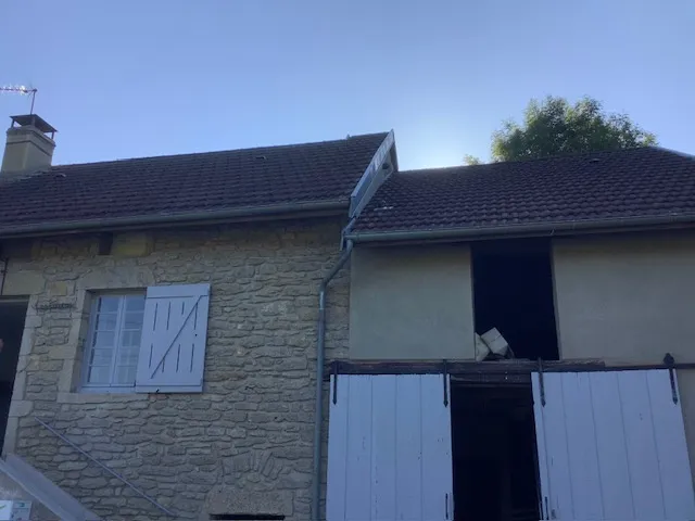 Maison en pierre avec vue à Sainte Colombe 