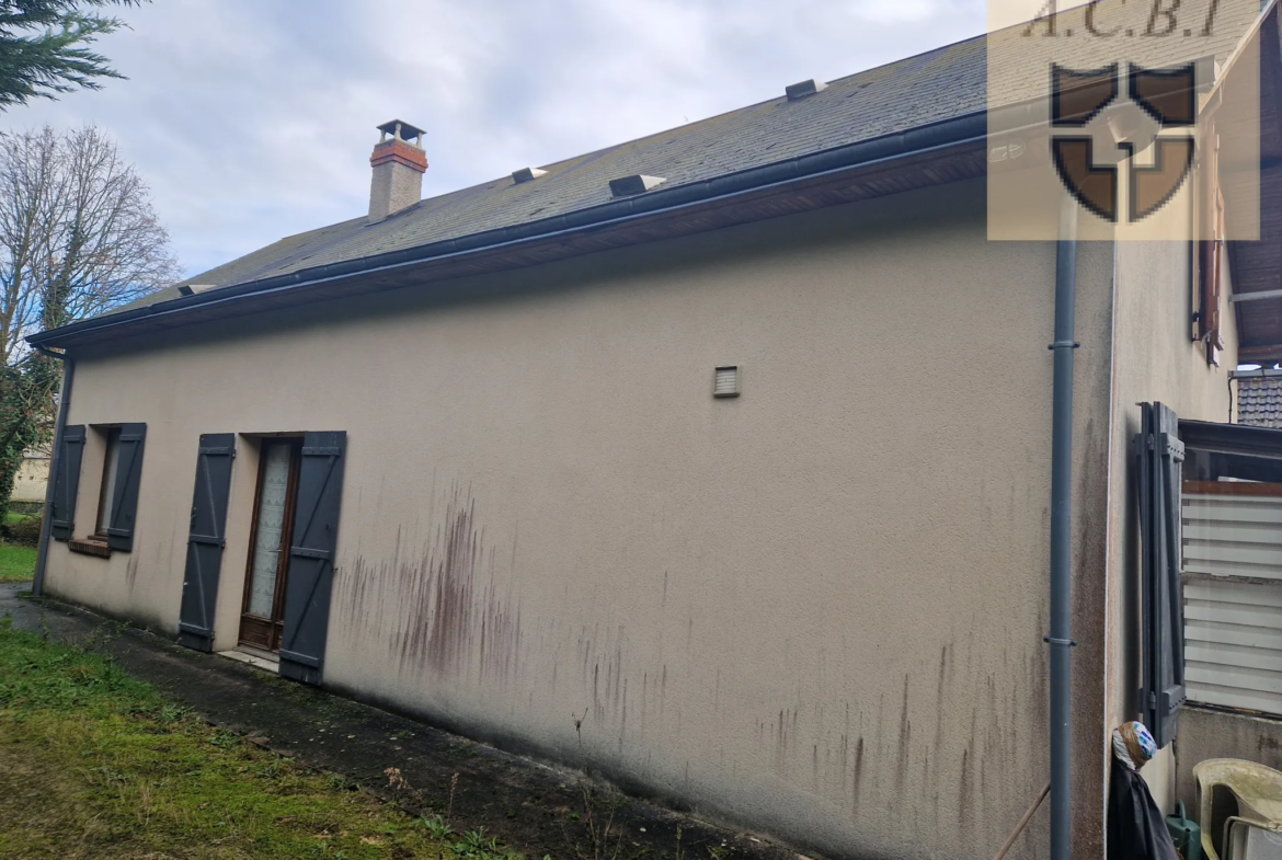 Maison de village à Vendome avec jardin et garage 