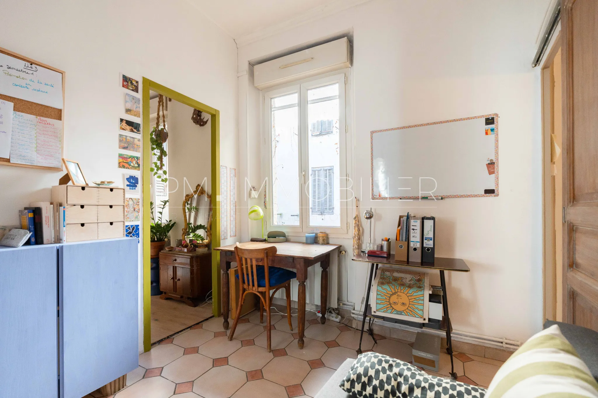 Charming Apartment in Marseille Camas Neighborhood 