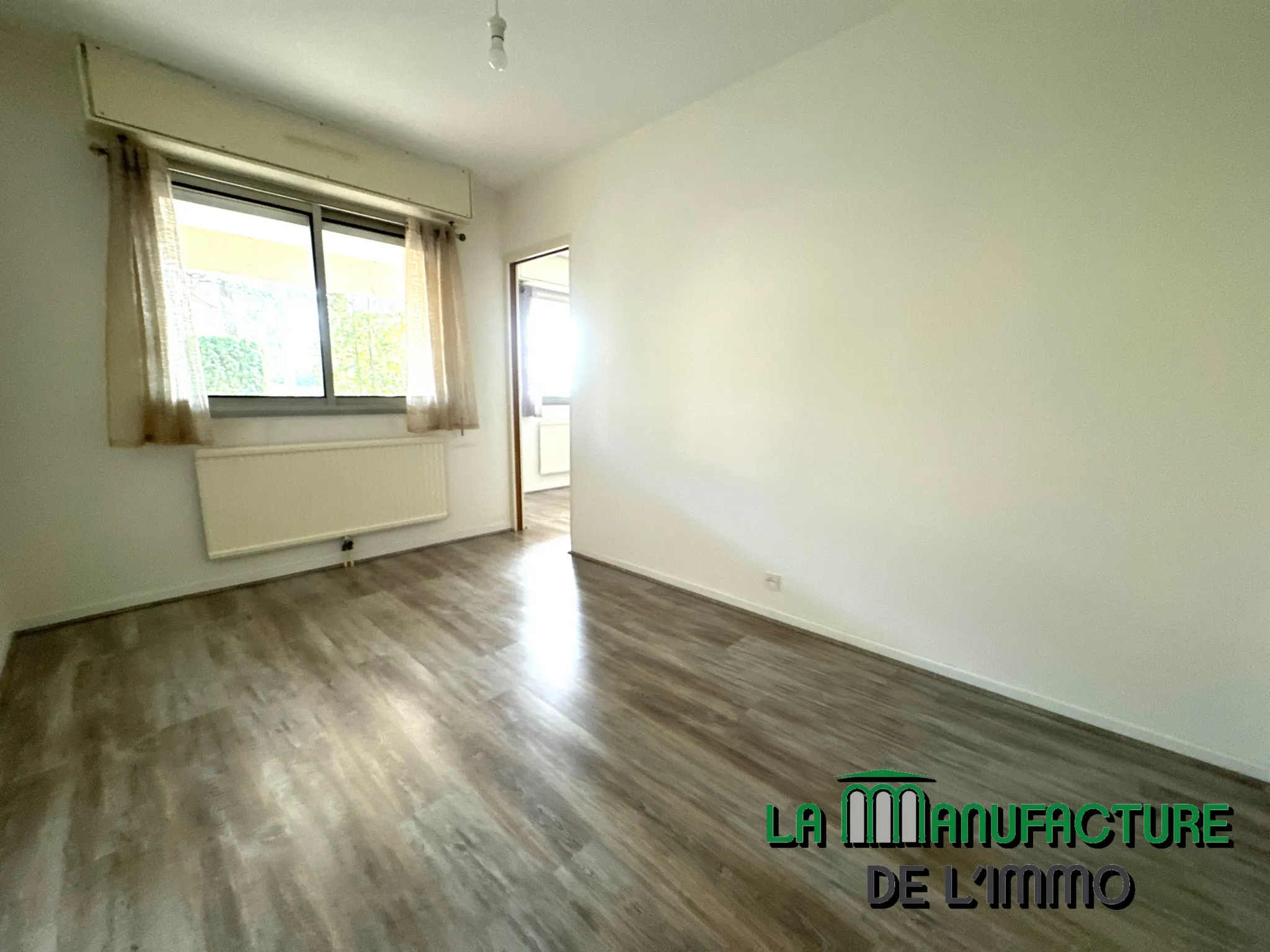 Appartement F3 avec Balcon, Cave et Garage a Saint-Priest-en-Jarez 