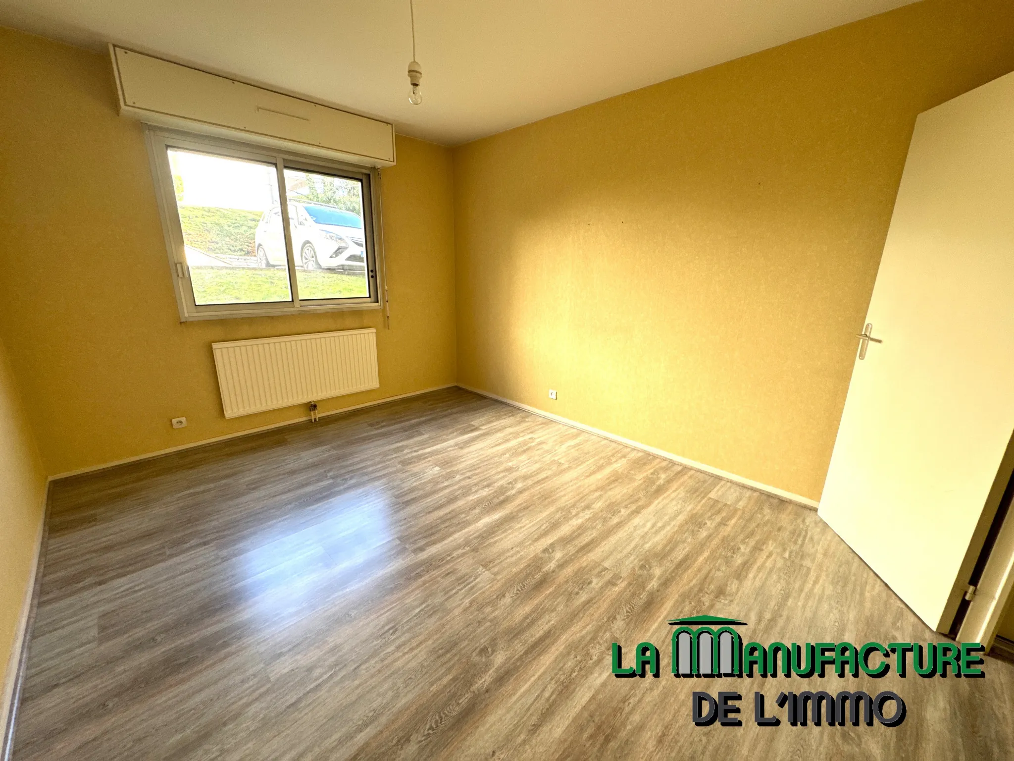 Appartement F3 avec Balcon, Cave et Garage a Saint-Priest-en-Jarez 