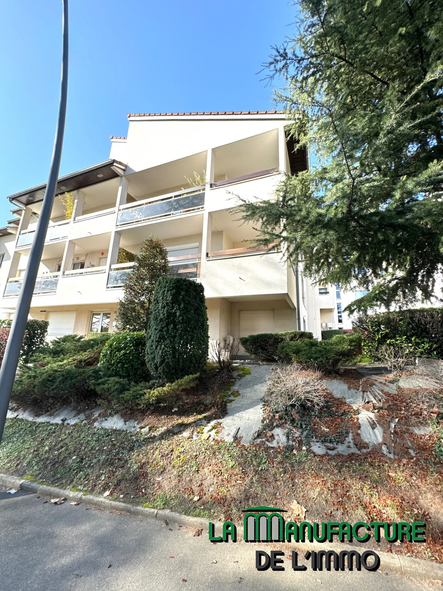 Appartement F3 avec Balcon, Cave et Garage a Saint-Priest-en-Jarez 