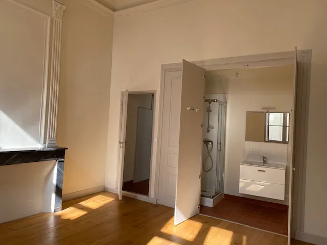 Appartement à vendre à Nimes - Quartier de la Mairie rue Dorée 