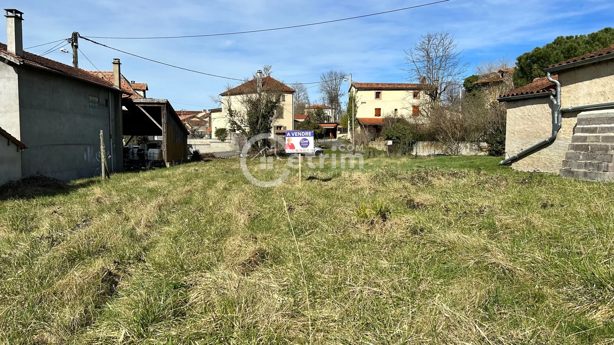 Terrain à bâtir de 1.156m2 à Culhat, 20 min Clermont-Ferrand 