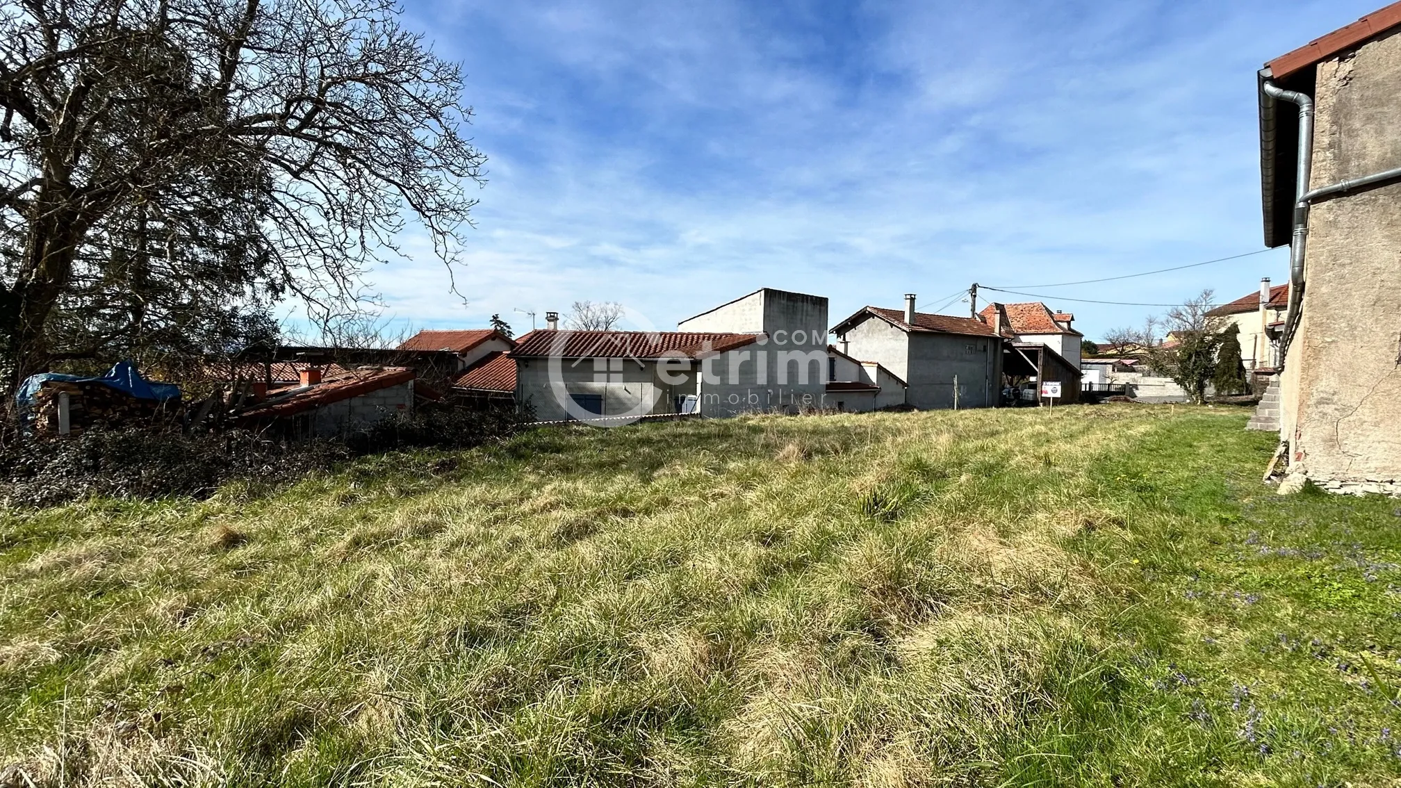 Terrain à bâtir de 1.156m2 à Culhat, 20 min Clermont-Ferrand 