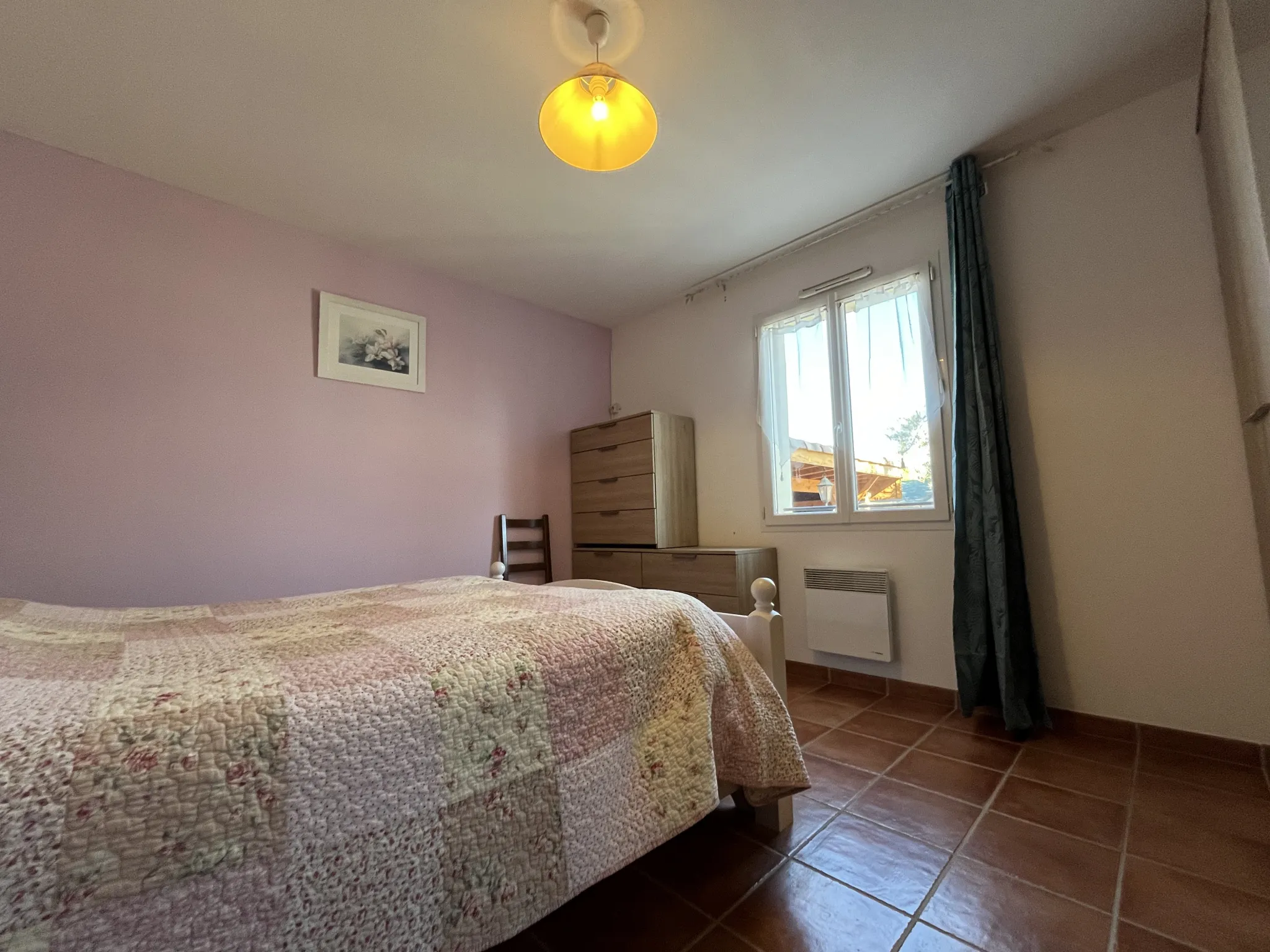 Villa de plain pied avec 3 chambres et terrasse ensoleillée à Pépieux 