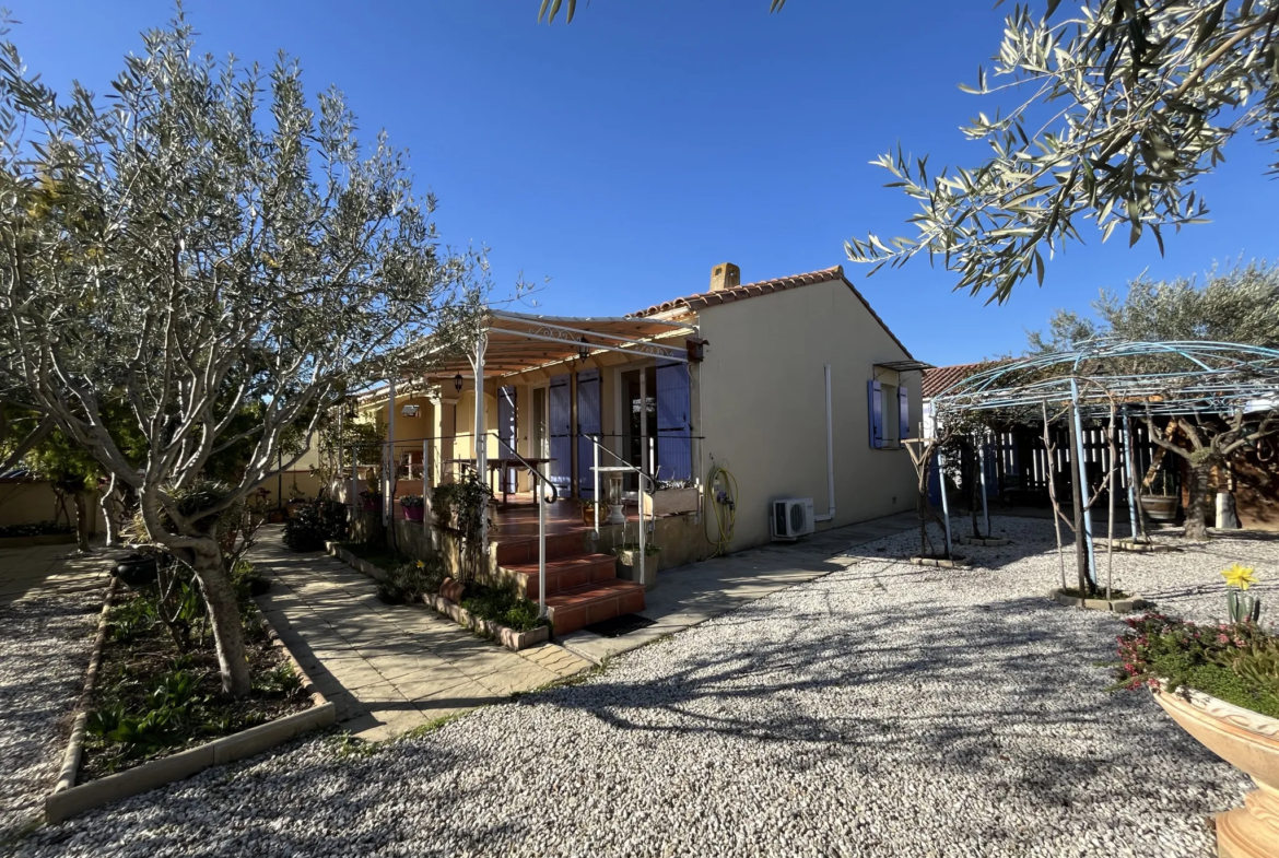 Villa de plain pied avec 3 chambres et terrasse ensoleillée à Pépieux 